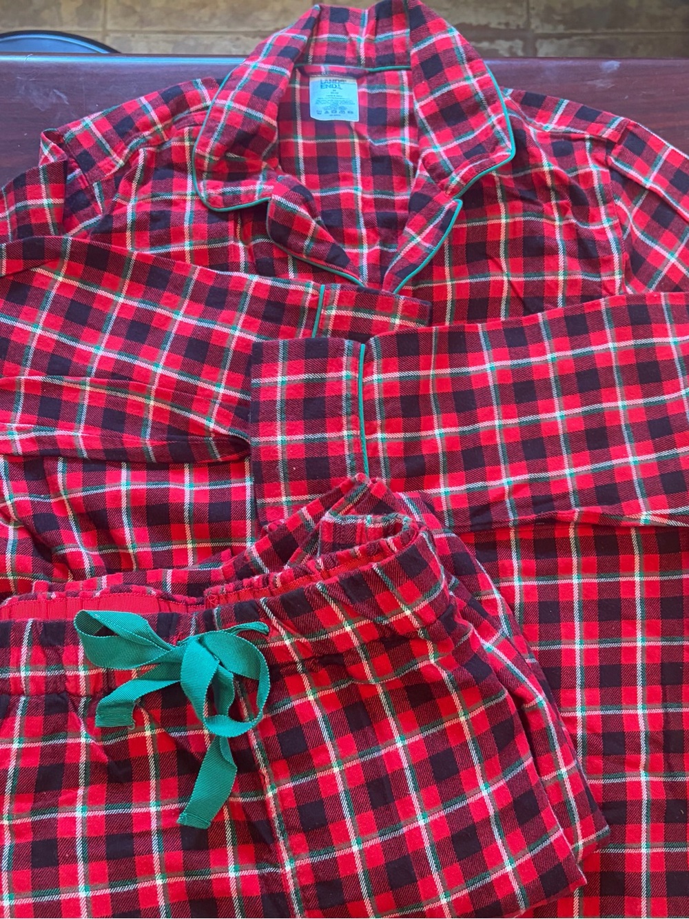 Lands End ladies red black plaid pj set long sleeve size 8-10 VGC